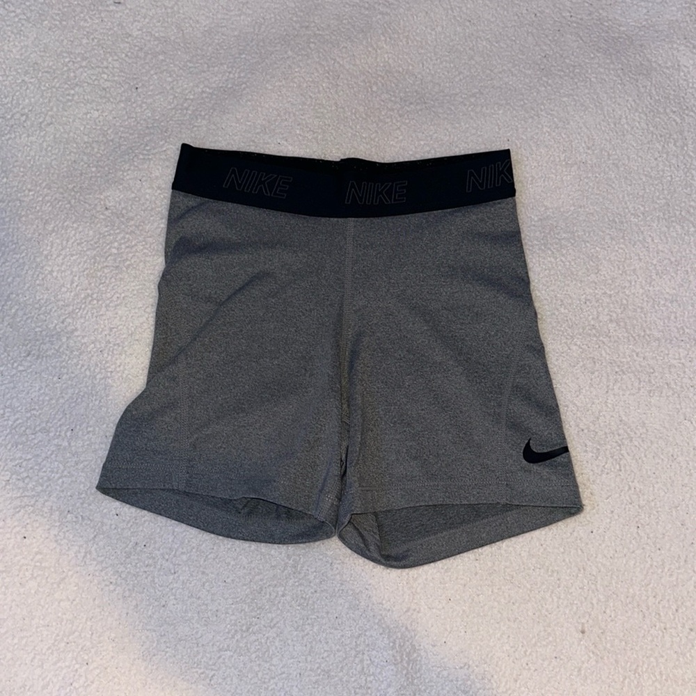 Nike pros - spandex. Size xs.